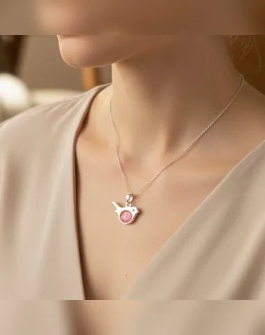 robin-memorial-ashes-necklace-nicky-robin_with_bgc (1).png