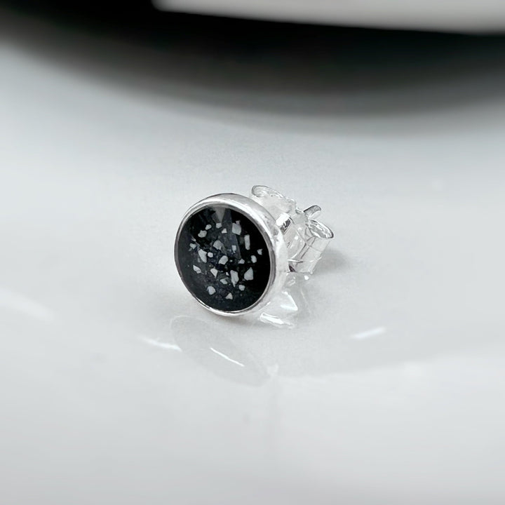 Single Round Stud Ashes Earring - Nicky Robin Memorial Jewellery