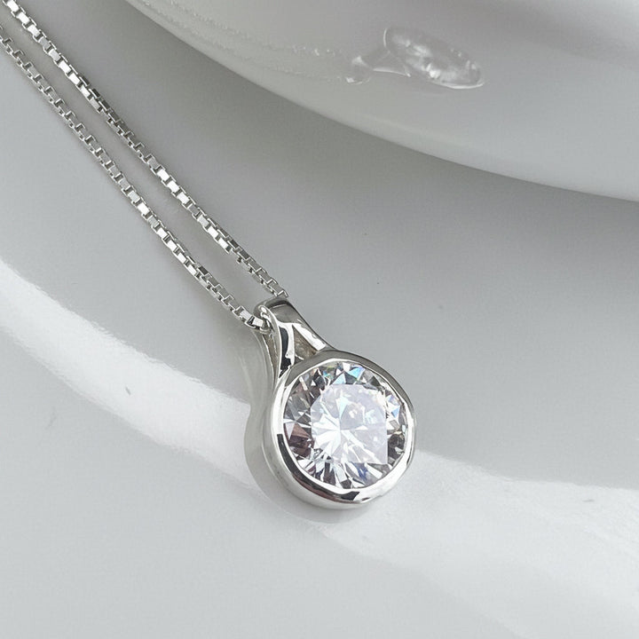The Elegance Round Solitaire Ashes Memorial Necklace - Nicky Robin Memorial Jewellery