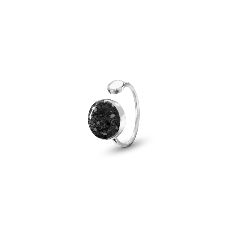 Black adjustable ashes circle ring