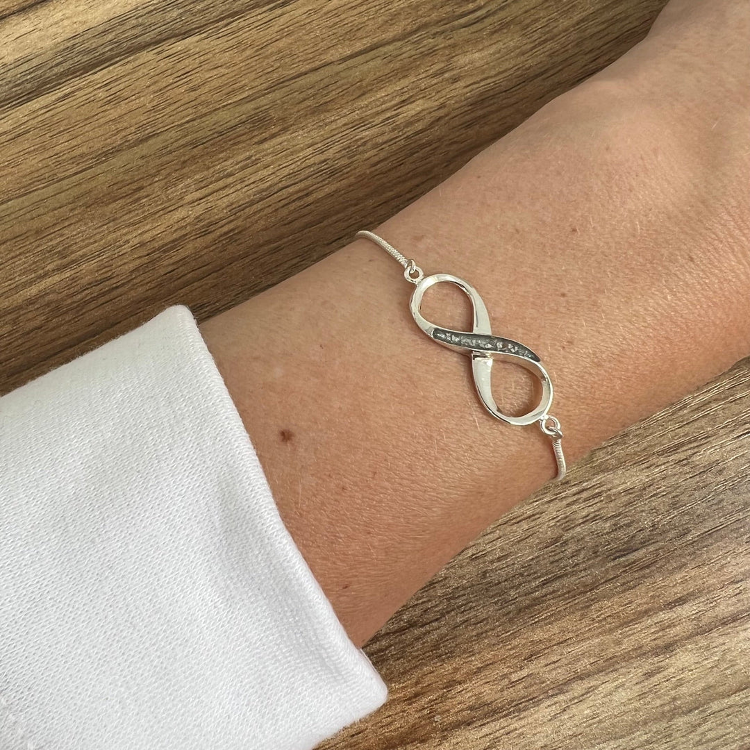 Infinity Memorial Ashes Bracelet - Nicky Robin Memorial Jewellery