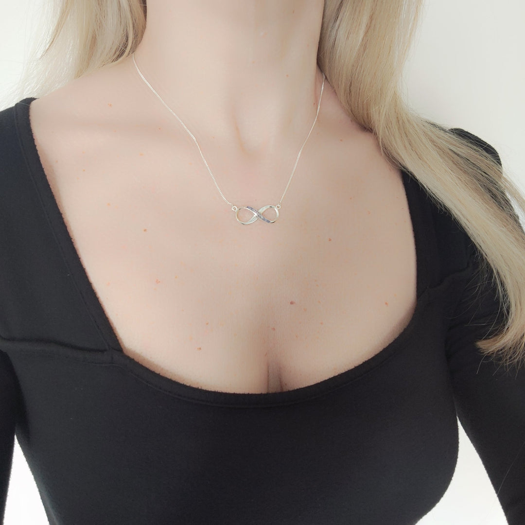 Infinity Memorial Ashes Necklace - Nicky Robin Memorial Jewellery